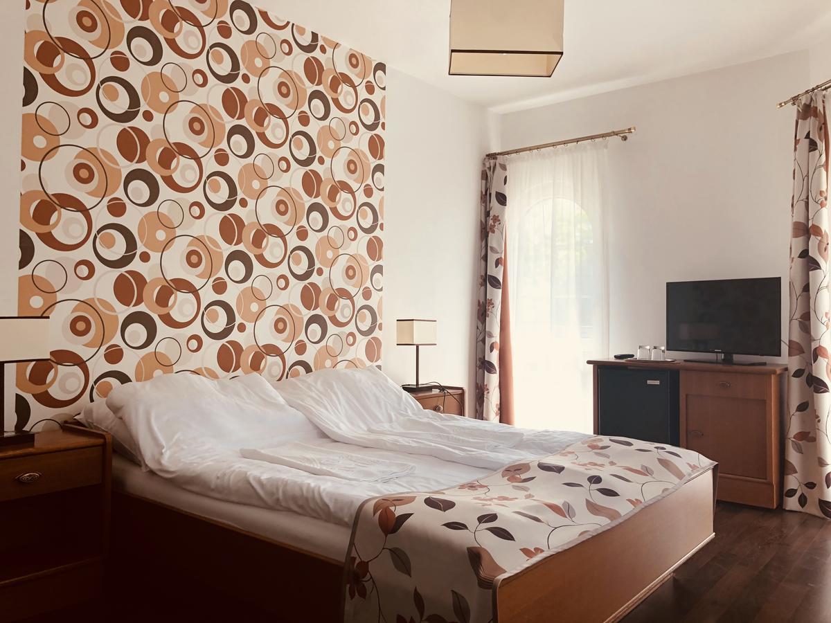 Zoeldteto Panzio Bed & Breakfast Balatonfured Ngoại thất bức ảnh