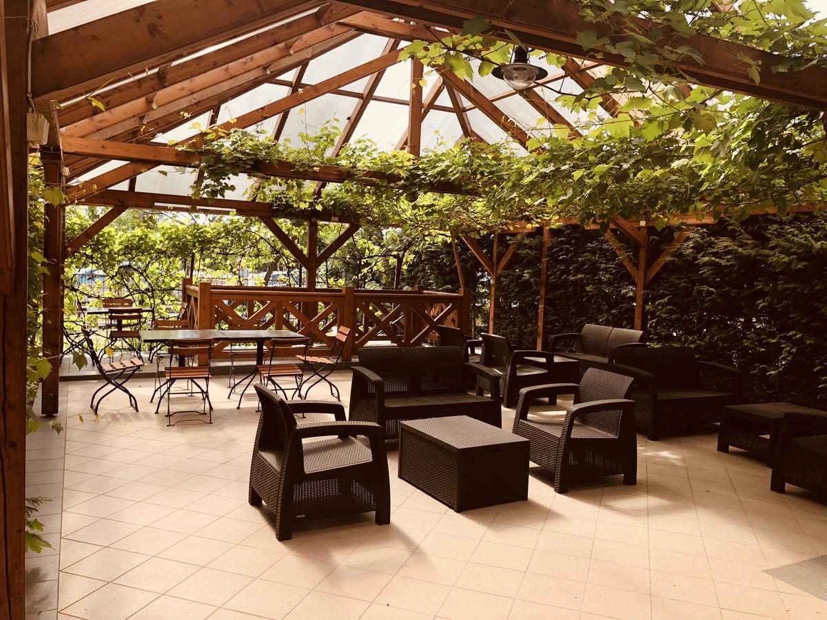 Zoeldteto Panzio Bed & Breakfast Balatonfured Ngoại thất bức ảnh