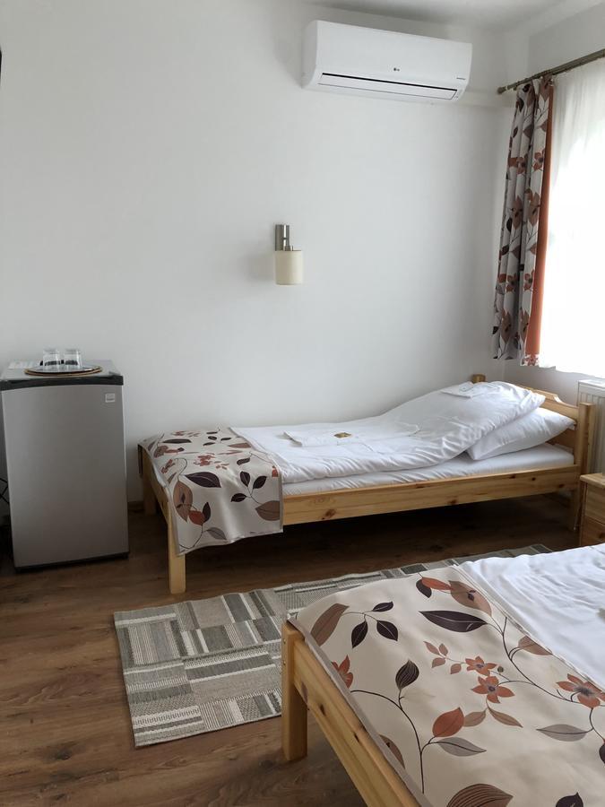 Zoeldteto Panzio Bed & Breakfast Balatonfured Ngoại thất bức ảnh